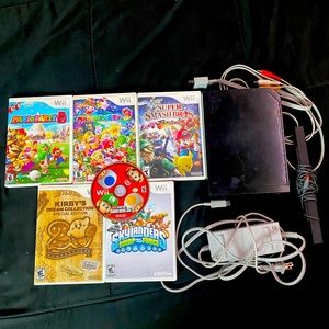 Wii Console & 6 Games & All Cables Bundle